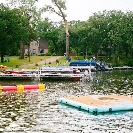 Swan Lake Resort & Campground Fergus Falls Bagian luar foto