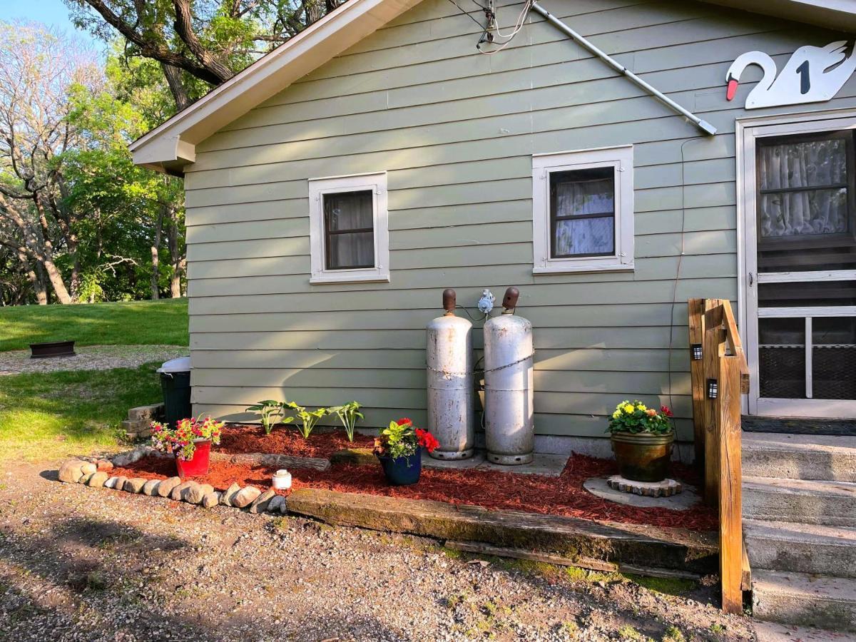 Swan Lake Resort & Campground Fergus Falls Bagian luar foto