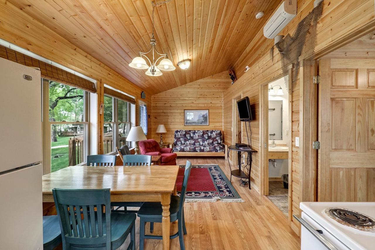 Swan Lake Resort & Campground Fergus Falls Bagian luar foto