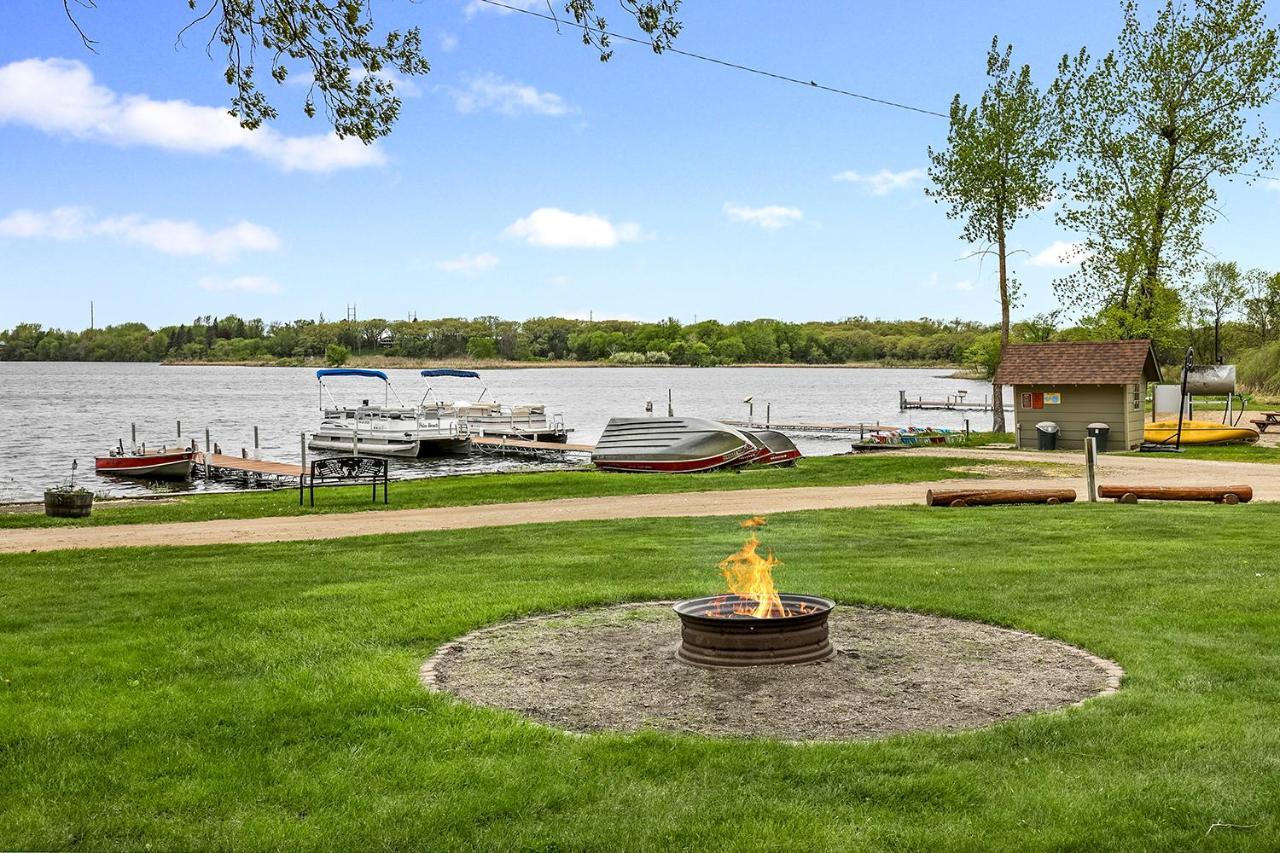 Swan Lake Resort & Campground Fergus Falls Bagian luar foto